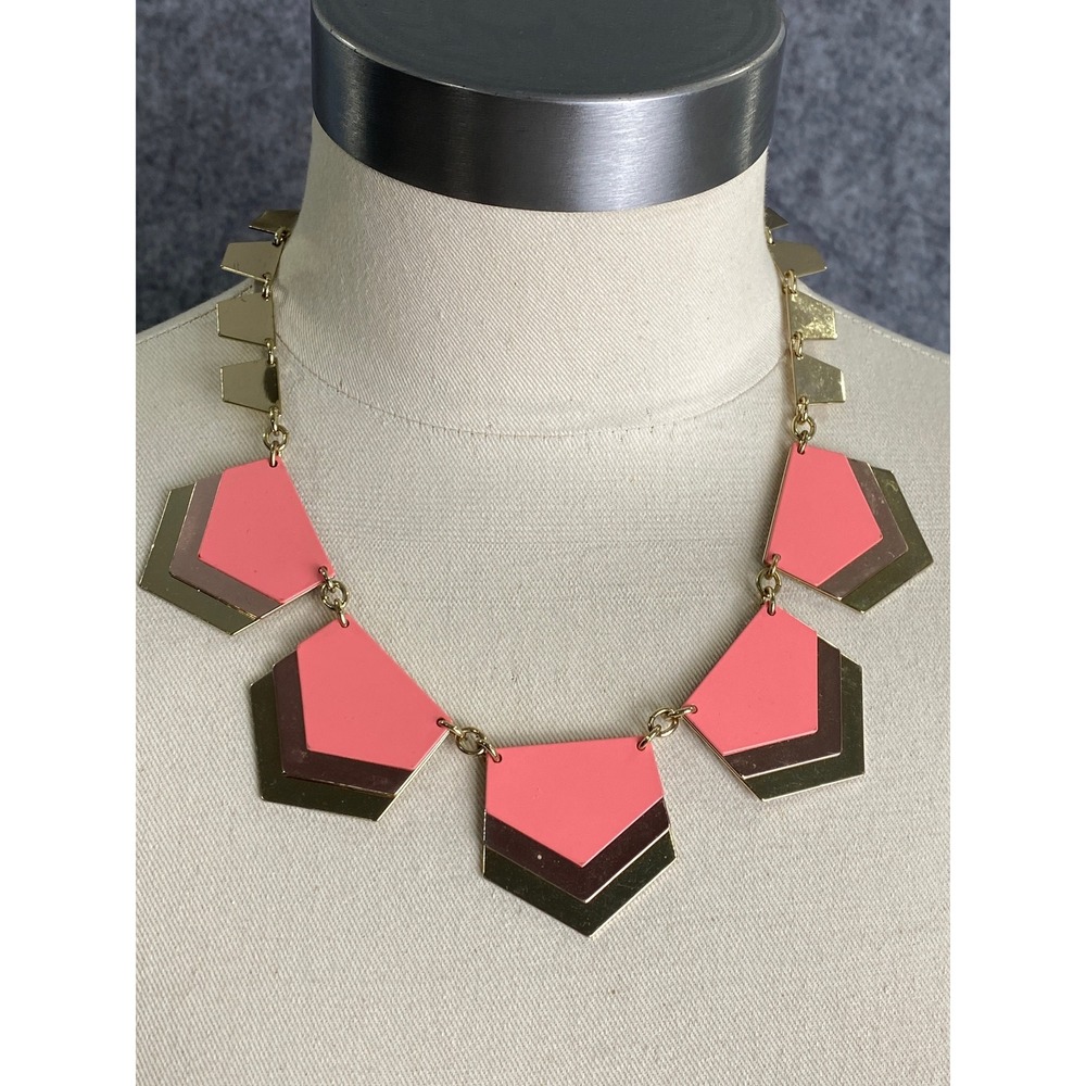Express Chevron Statement Necklace Pink Enamel‎ Gold Tone Geometric Panels